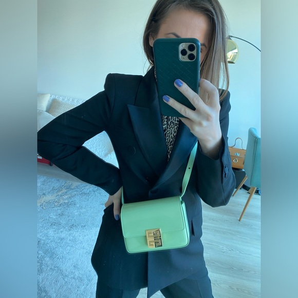 GIVENCHY 4G Pistachio Cross Bag. Brand new in box. Certificate and dust bag - Picture 5 of 15